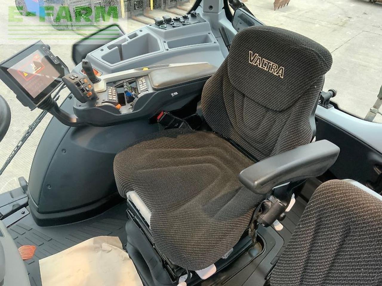 Traktor типа Valtra t194 direct tractor (st24916) Direct, Gebrauchtmaschine в SHAFTESBURY (Фотография 18)