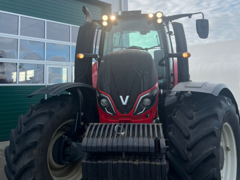 Traktor tip Valtra T194 HiTech, Gebrauchtmaschine in Orţişoara