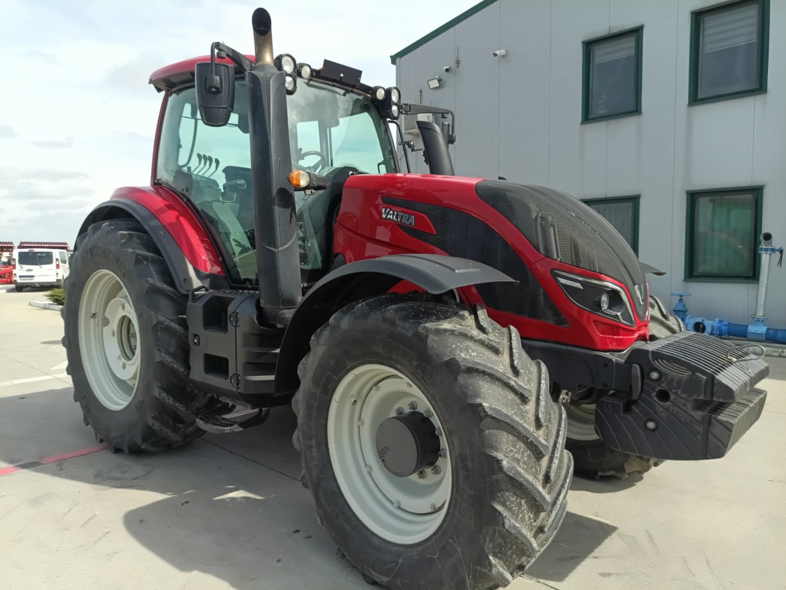 Traktor typu Valtra T194 HiTech, Gebrauchtmaschine w Orţişoara (Zdjęcie 2)