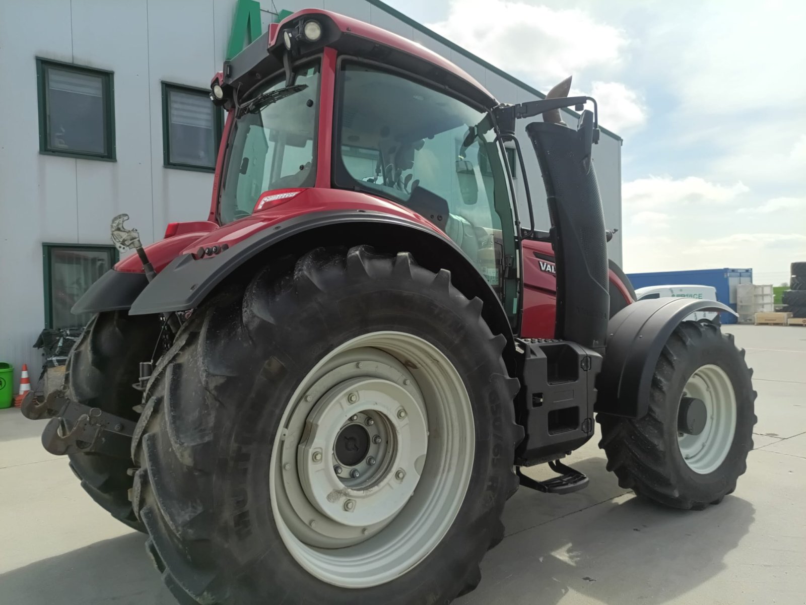 Traktor typu Valtra T194 HiTech, Gebrauchtmaschine w Orţişoara (Zdjęcie 4)