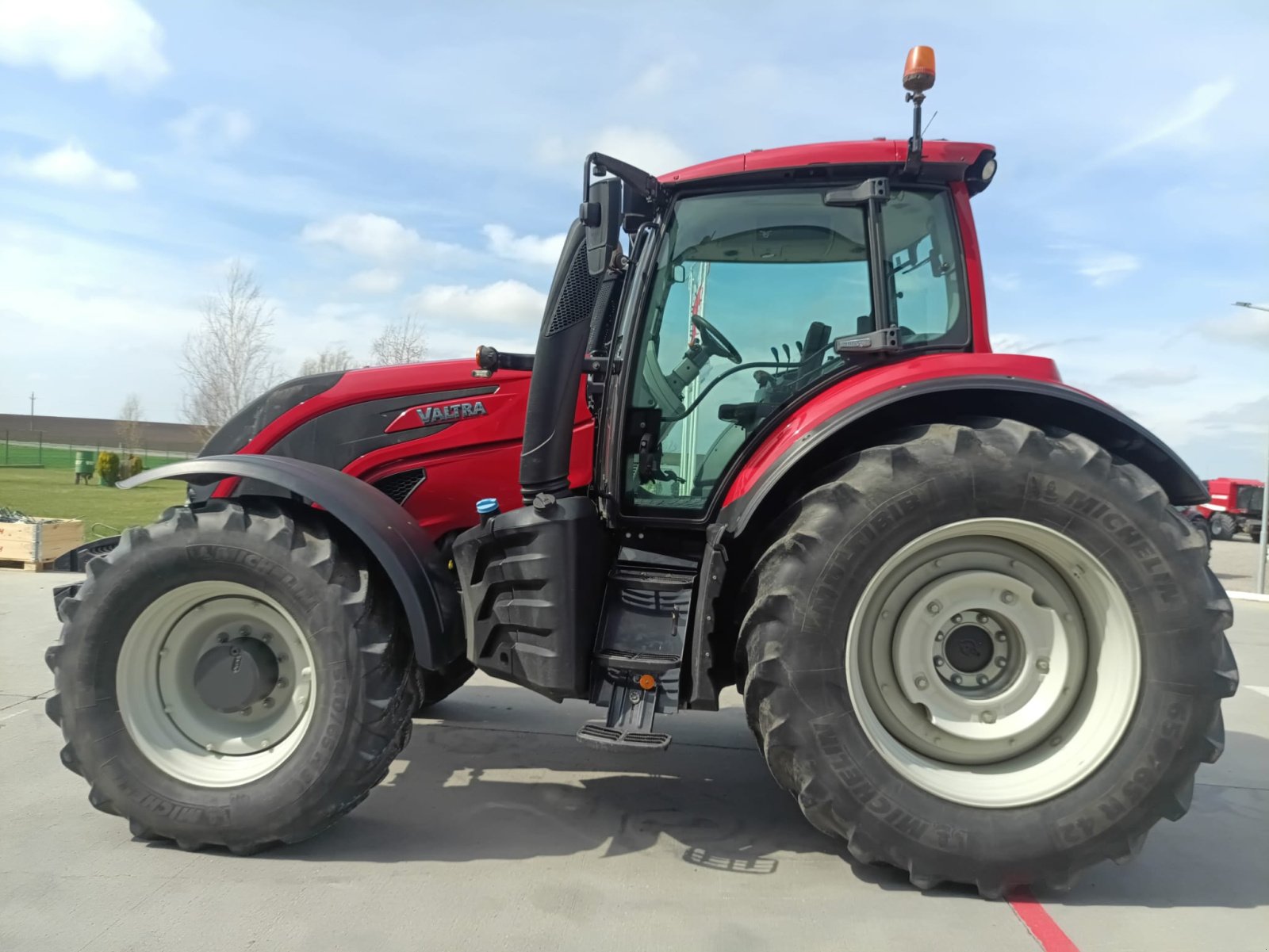 Traktor typu Valtra T194 HiTech, Gebrauchtmaschine w Orţişoara (Zdjęcie 5)