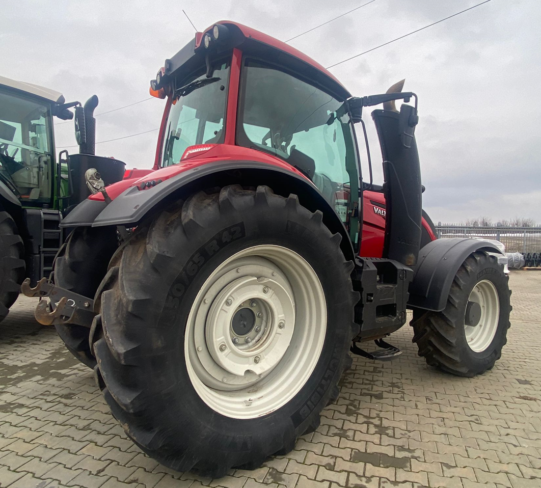 Traktor typu Valtra T194 HiTech, Gebrauchtmaschine v Orţişoara (Obrázek 3)