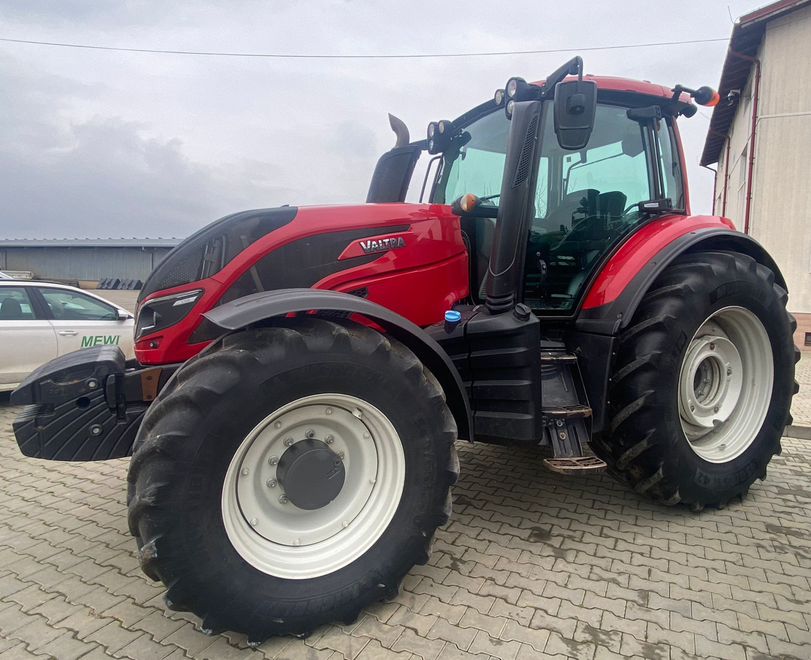 Traktor des Typs Valtra T194 HiTech, Gebrauchtmaschine in Orţişoara (Bild 4)