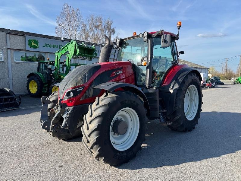 Traktor des Typs Valtra T194 VERSU, Gebrauchtmaschine in Wargnies Le Grand (Bild 1)