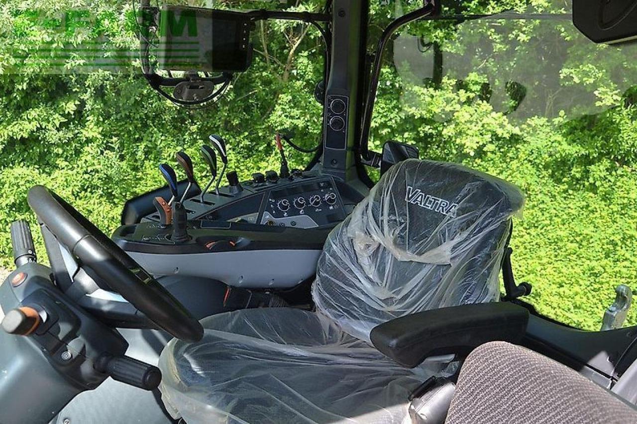 Traktor типа Valtra t195 active Active, Gebrauchtmaschine в SOUMAGNE (Фотография 6)