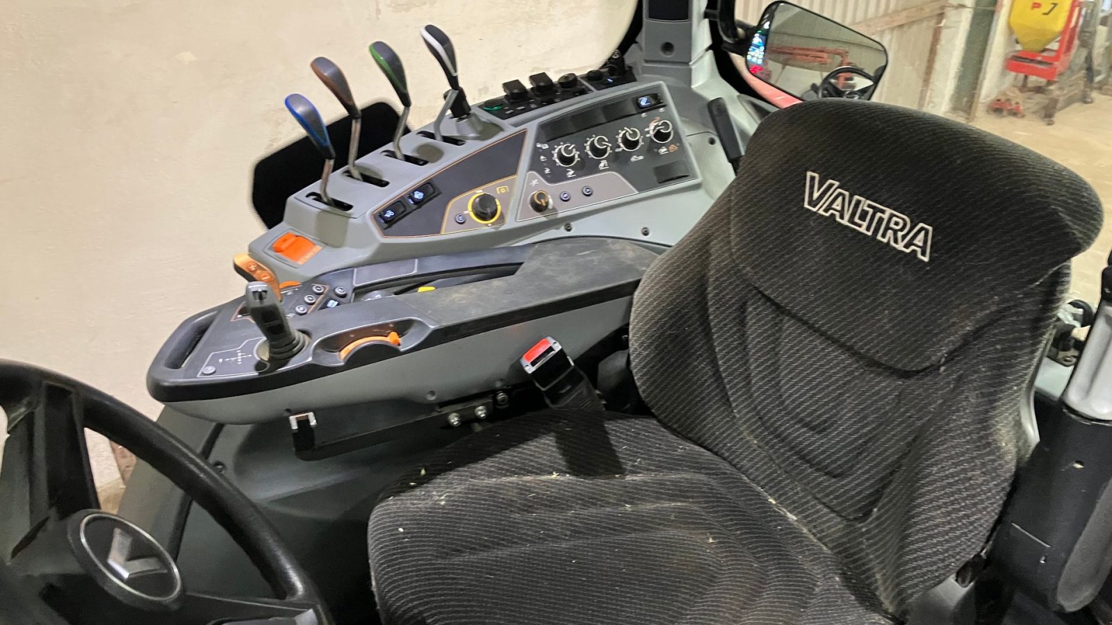 Traktor от тип Valtra T195 Active -----  SÆLGES FOR KUNDE ---  KUN KØRT 1130 Timer  ---, Gebrauchtmaschine в Høng (Снимка 11)