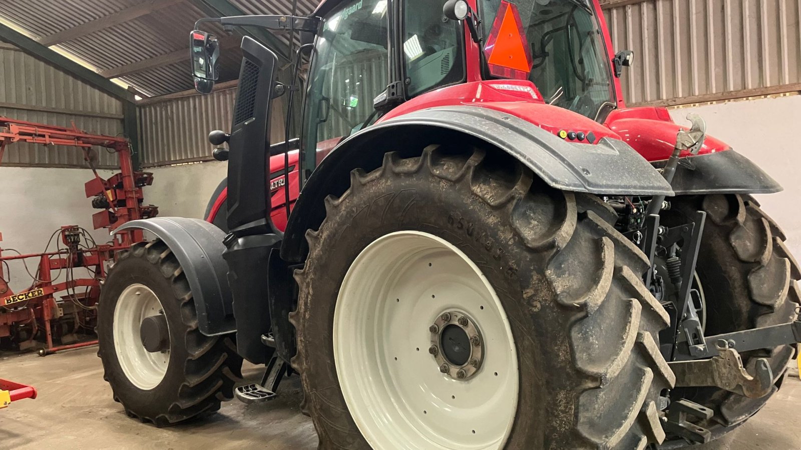 Traktor от тип Valtra T195 Active -----  SÆLGES FOR KUNDE ---  KUN KØRT 1130 Timer  ---, Gebrauchtmaschine в Høng (Снимка 4)