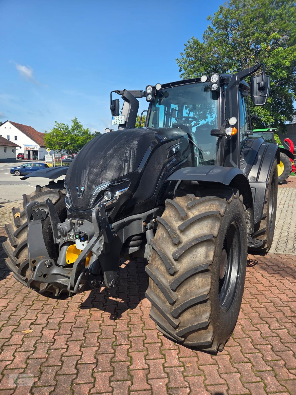Traktor typu Valtra T195 D, Gebrauchtmaschine v Bad Kötzting (Obrázek 1)