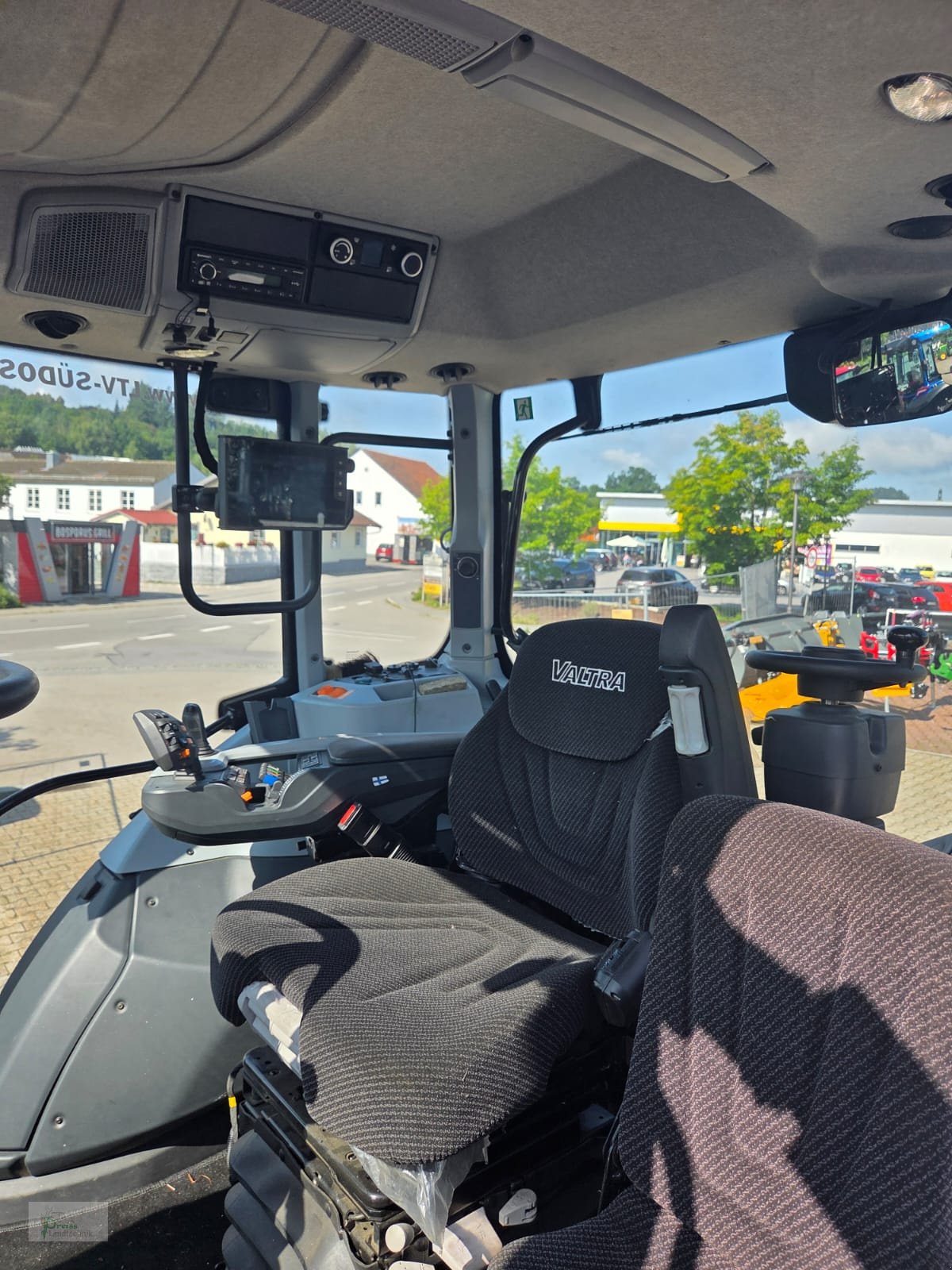 Traktor typu Valtra T195 D, Gebrauchtmaschine v Bad Kötzting (Obrázek 8)