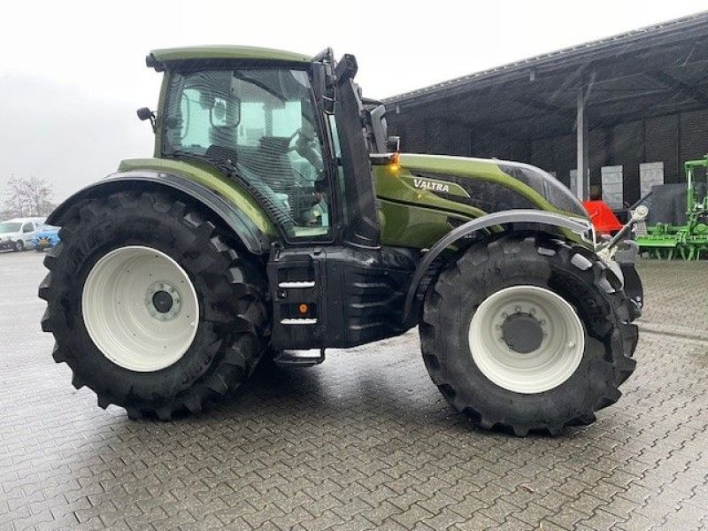 Traktor des Typs Valtra T195 Direct tractor, Neumaschine in Roermond (Bild 5)