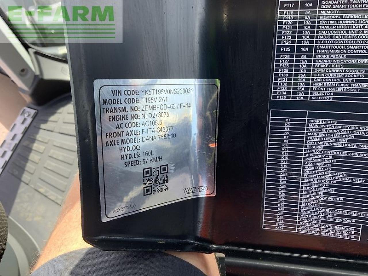 Traktor του τύπου Valtra t195 versu tractor (st23736) Versu, Gebrauchtmaschine σε SHAFTESBURY (Φωτογραφία 28)