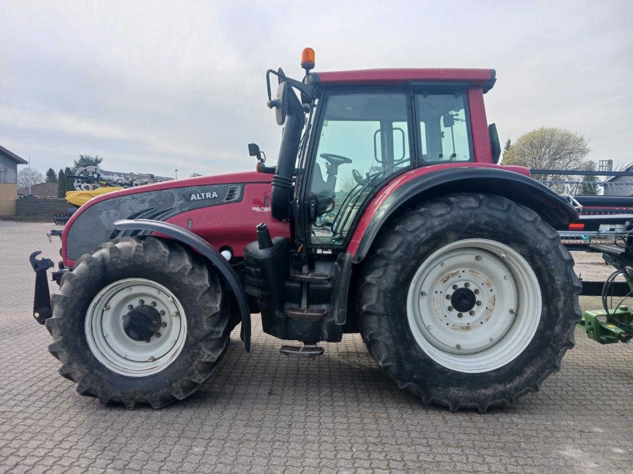 Traktor tip Valtra T202, Gebrauchtmaschine in Maribo (Poză 3)