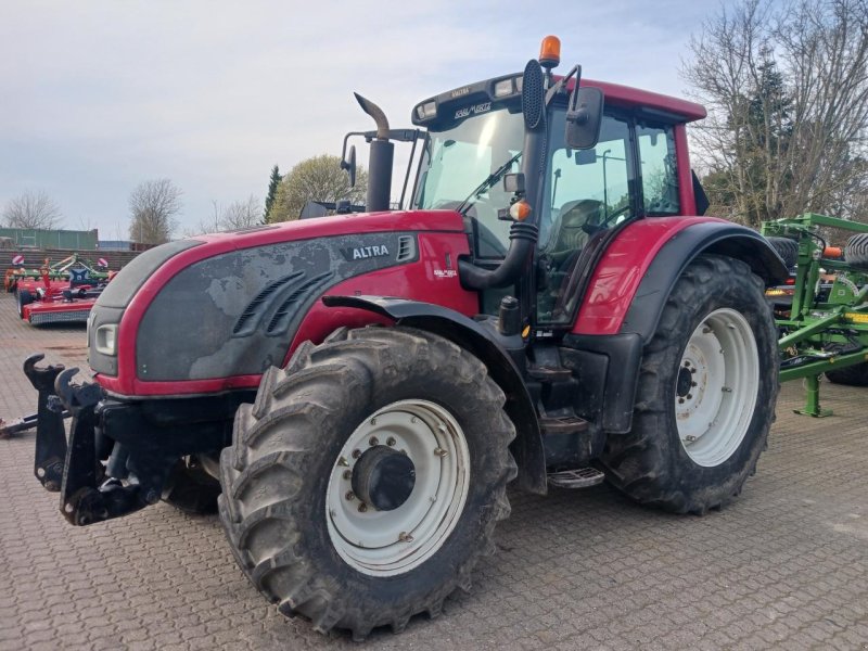Traktor of the type Valtra T202, Gebrauchtmaschine in Maribo (Picture 1)