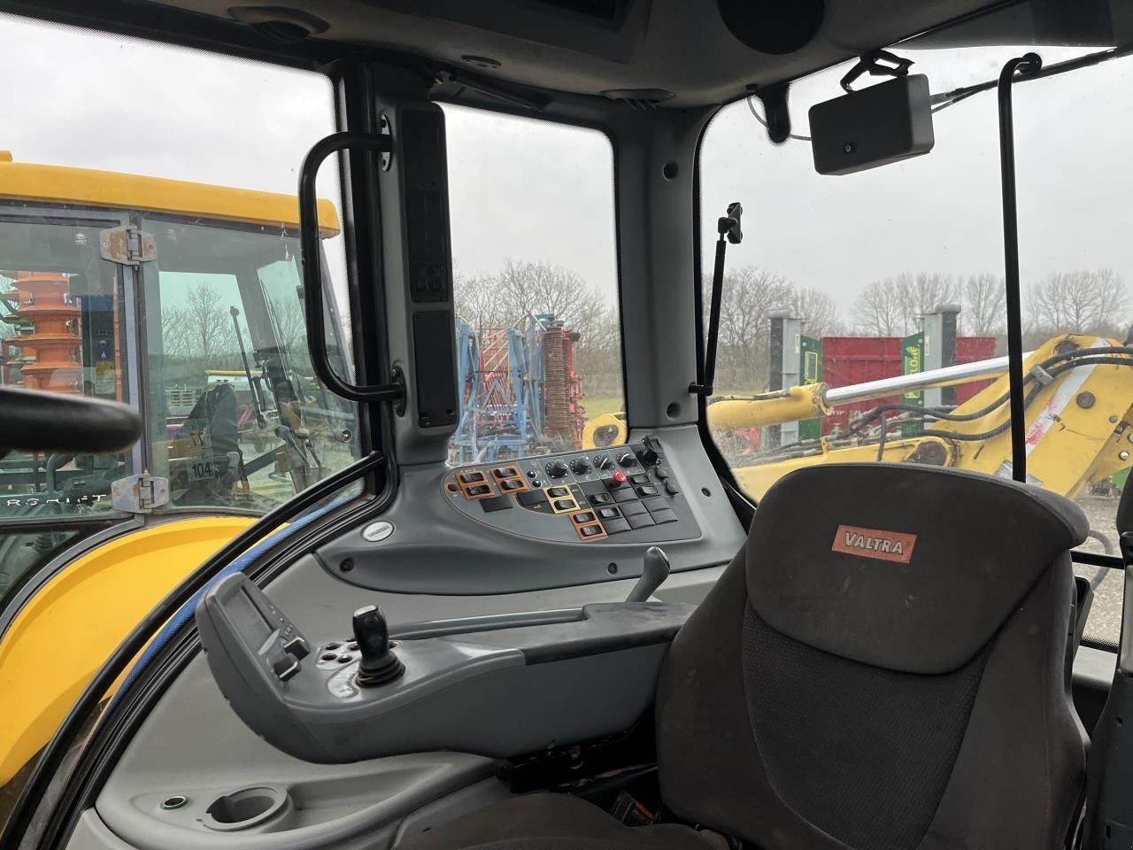 Traktor типа Valtra T202, Gebrauchtmaschine в Maribo (Фотография 5)