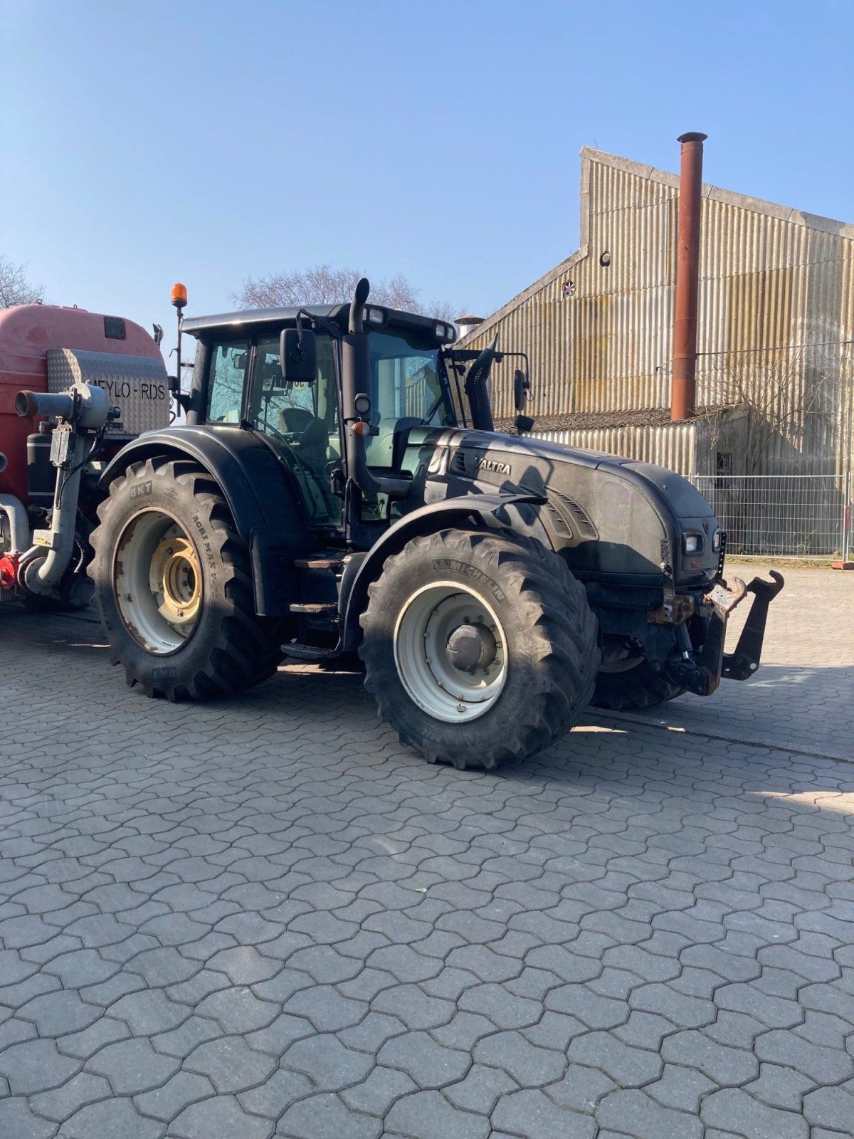 Traktor du type Valtra T202, Gebrauchtmaschine en Wangerland (Photo 1)