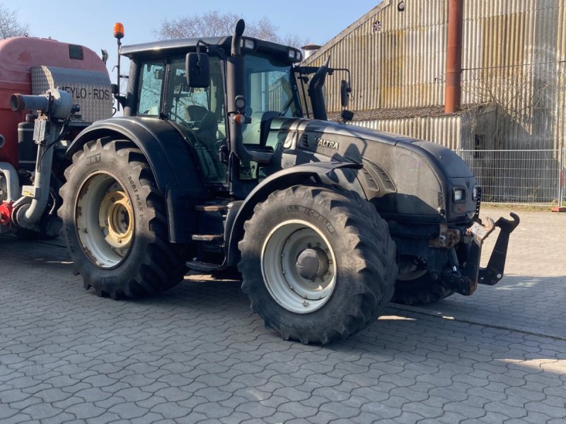 Traktor vrste Valtra T202, Gebrauchtmaschine v Wangerland (Slika 1)