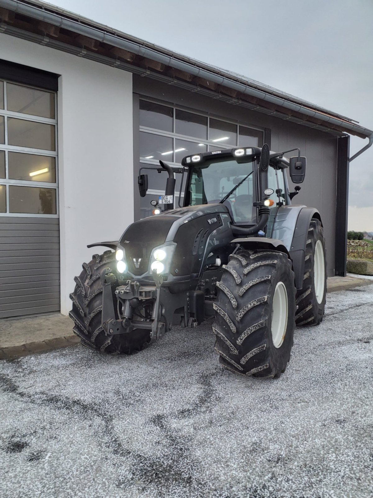 Traktor Türe ait Valtra T203 D, Gebrauchtmaschine içinde Deggendorf (resim 2)