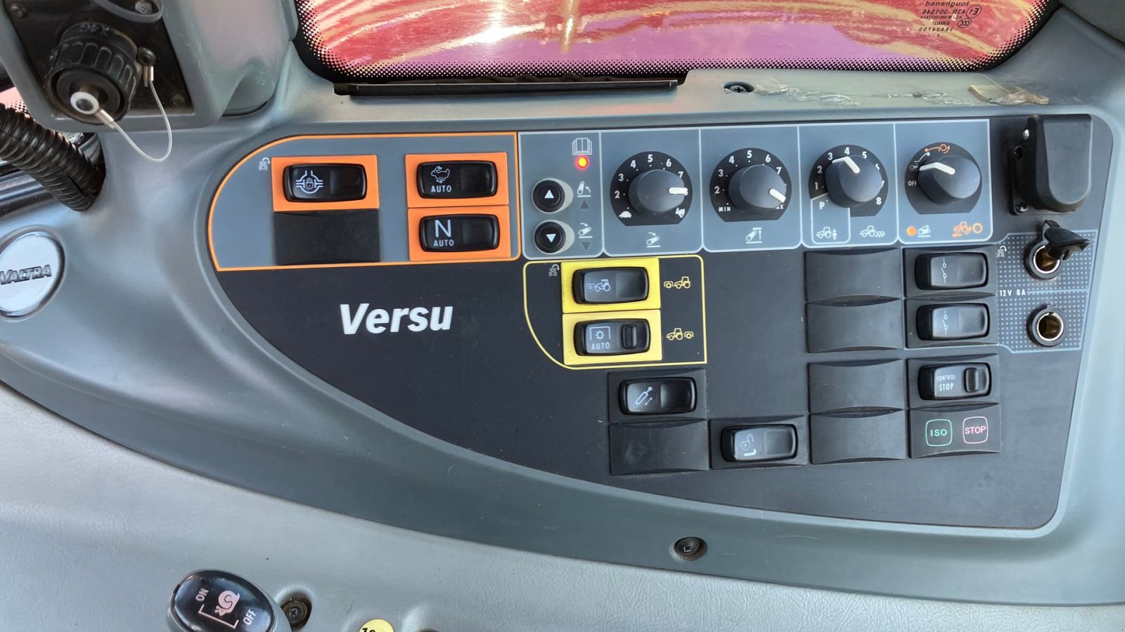 Traktor tipa Valtra T213 Versu - SÆLGES FOR KUNDE;, Gebrauchtmaschine u Høng (Slika 10)