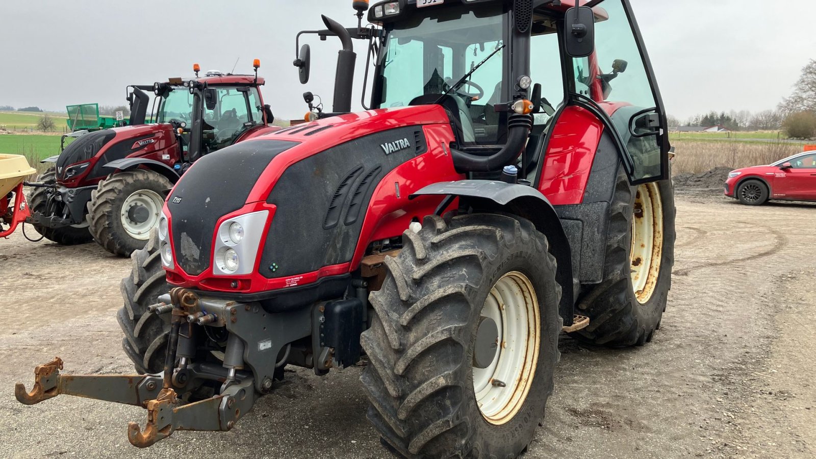 Traktor типа Valtra T213 Versu --- Valtra T213 Versu ---, Gebrauchtmaschine в Høng (Фотография 1)