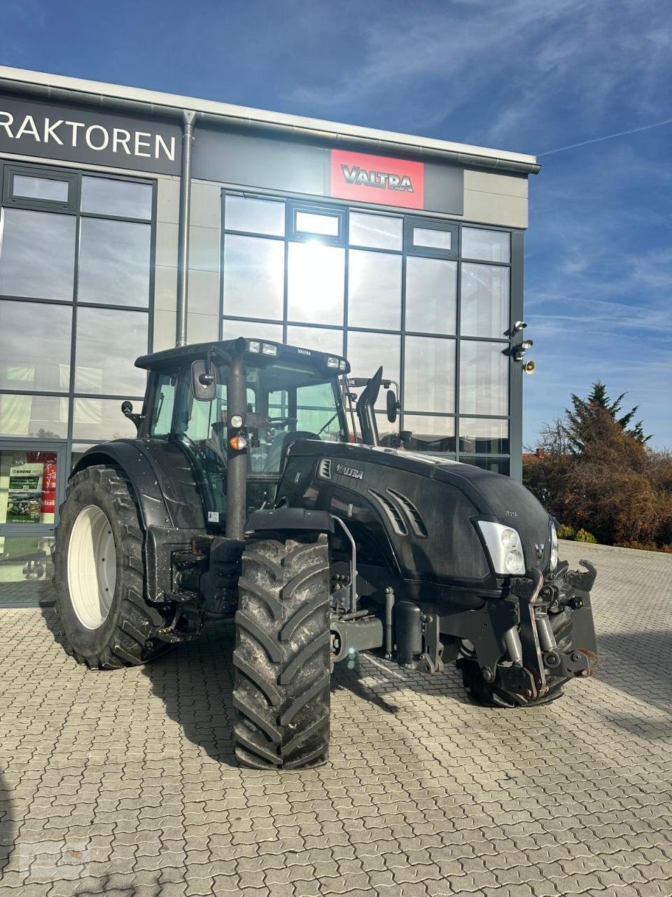 Traktor Türe ait Valtra T213V, Gebrauchtmaschine içinde Fürth / Burgfarrnbach (resim 1)