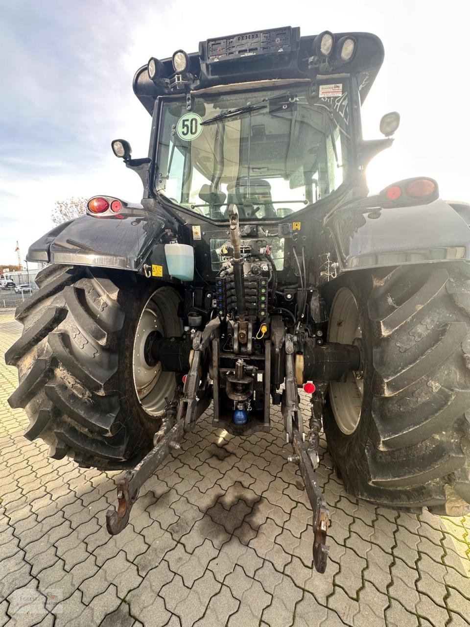 Traktor Türe ait Valtra T213V, Gebrauchtmaschine içinde Fürth / Burgfarrnbach (resim 3)