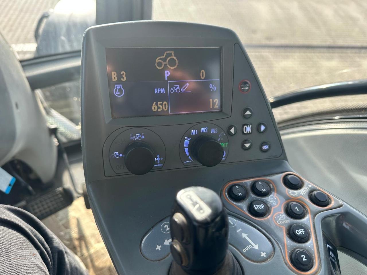 Traktor Türe ait Valtra T213V, Gebrauchtmaschine içinde Fürth / Burgfarrnbach (resim 10)