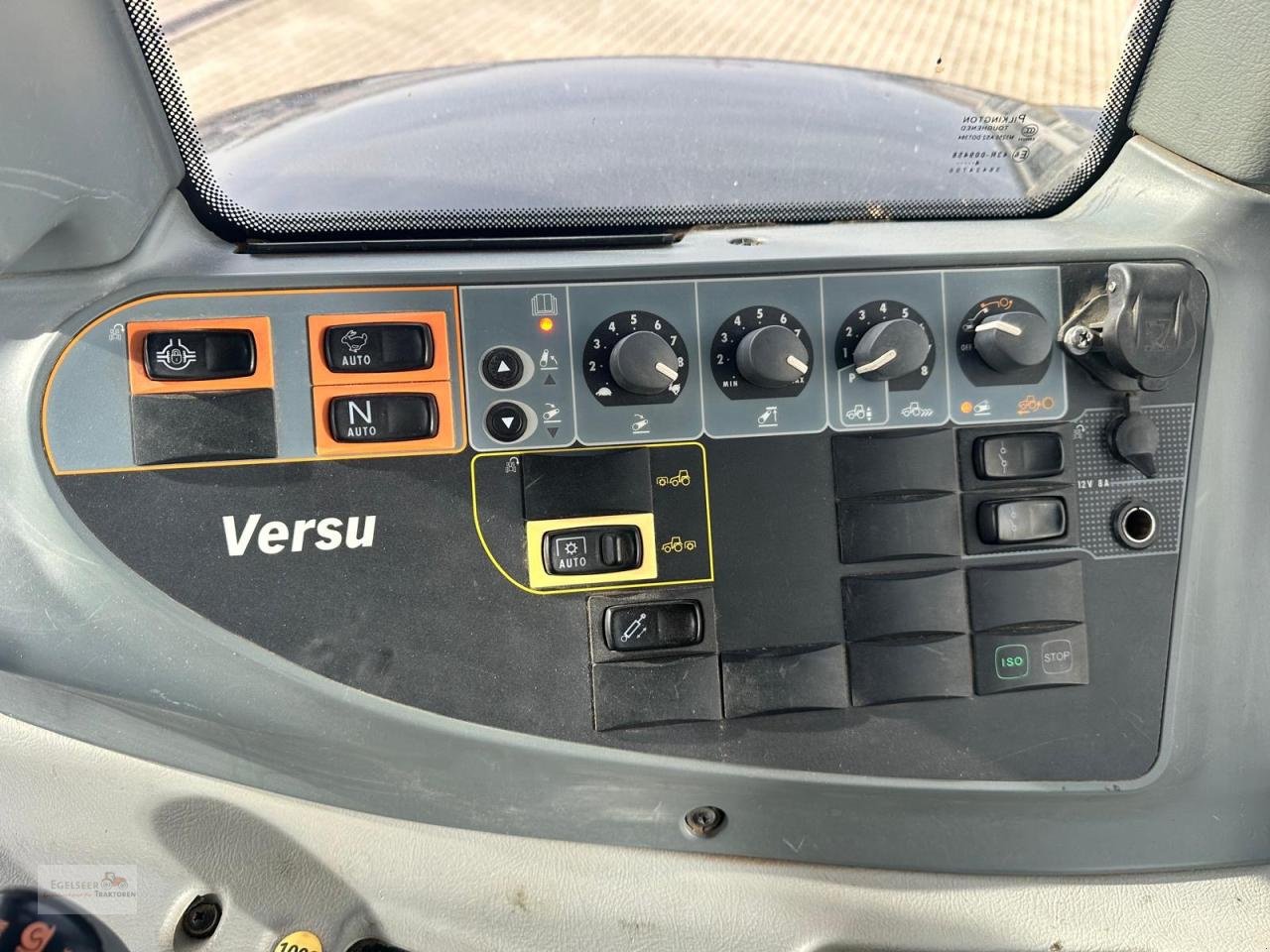 Traktor Türe ait Valtra T213V, Gebrauchtmaschine içinde Fürth / Burgfarrnbach (resim 11)