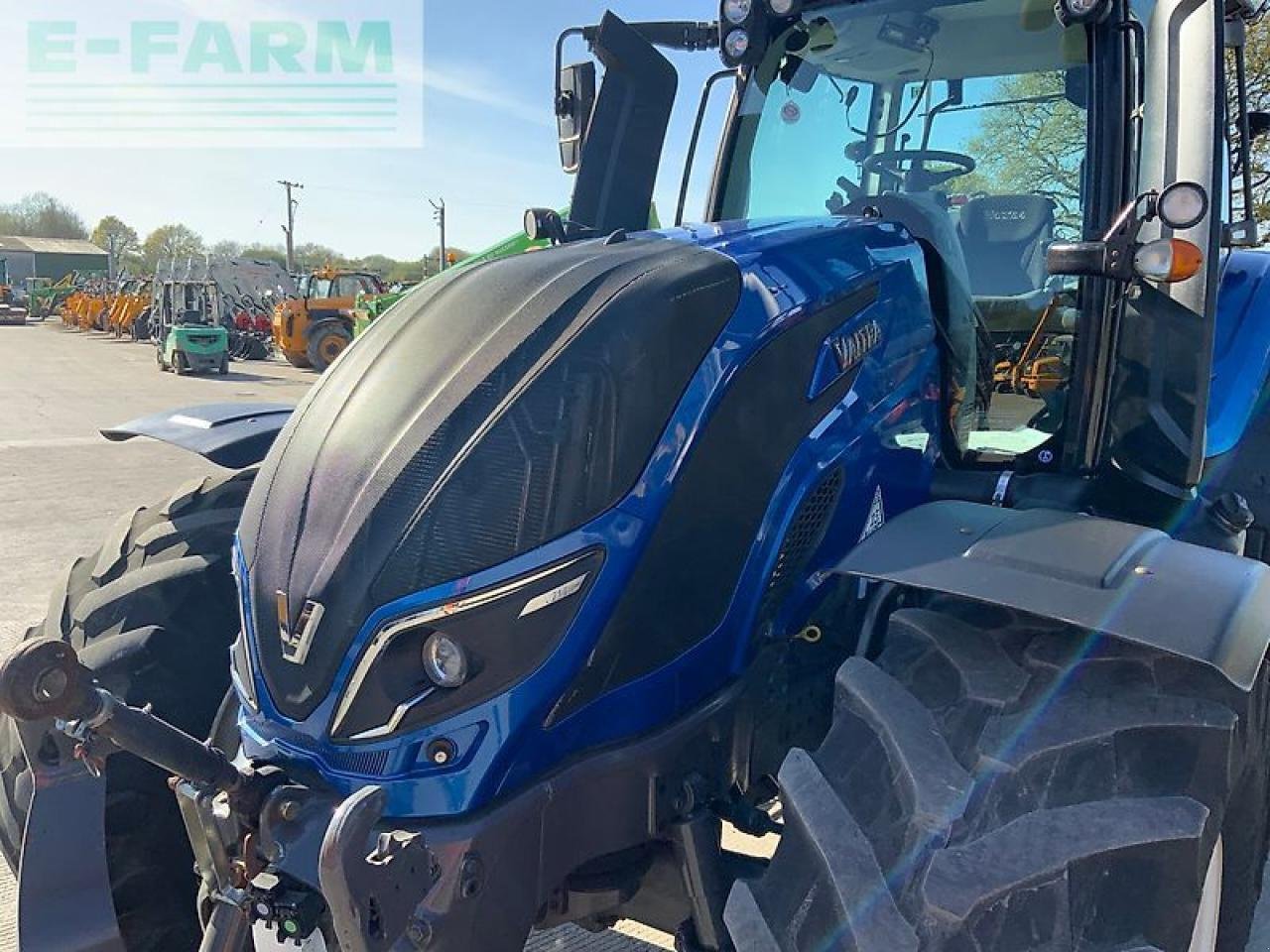Traktor of the type Valtra t214 active tractor (st26241), Gebrauchtmaschine in SHAFTESBURY (Picture 15)