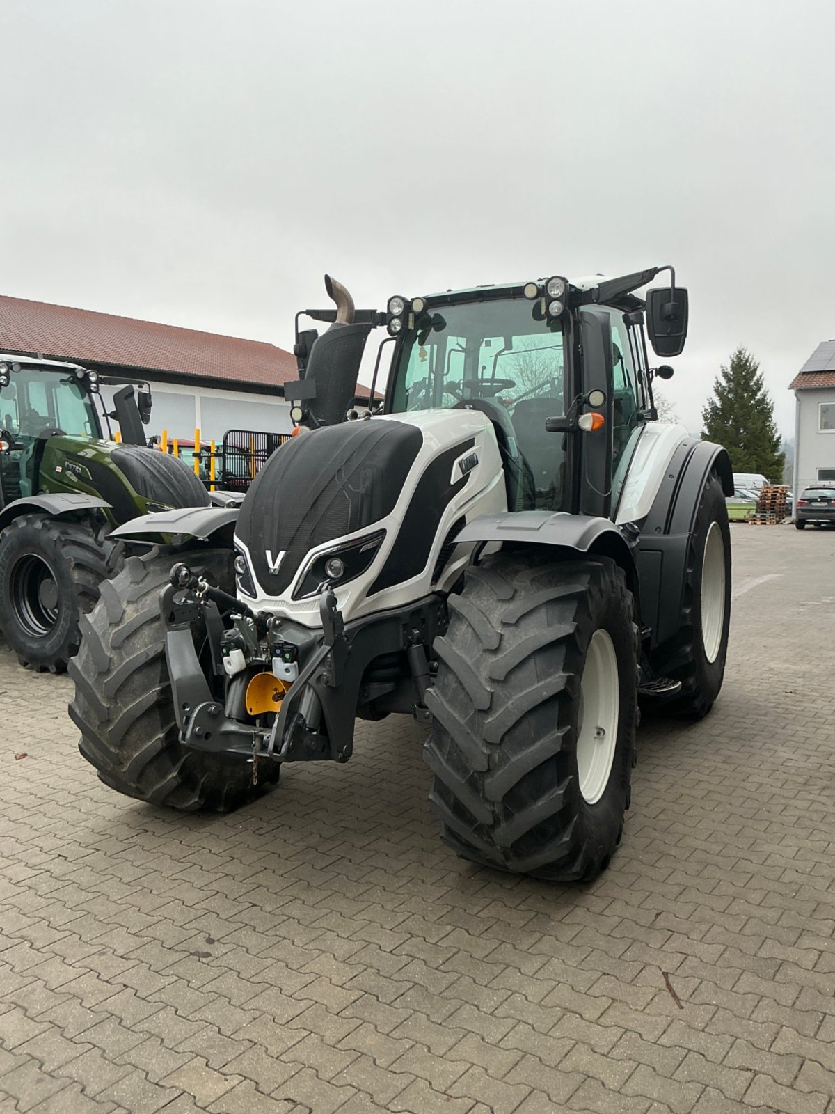 Traktor del tipo Valtra T214 D, Gebrauchtmaschine en Deggendorf (Imagen 1)