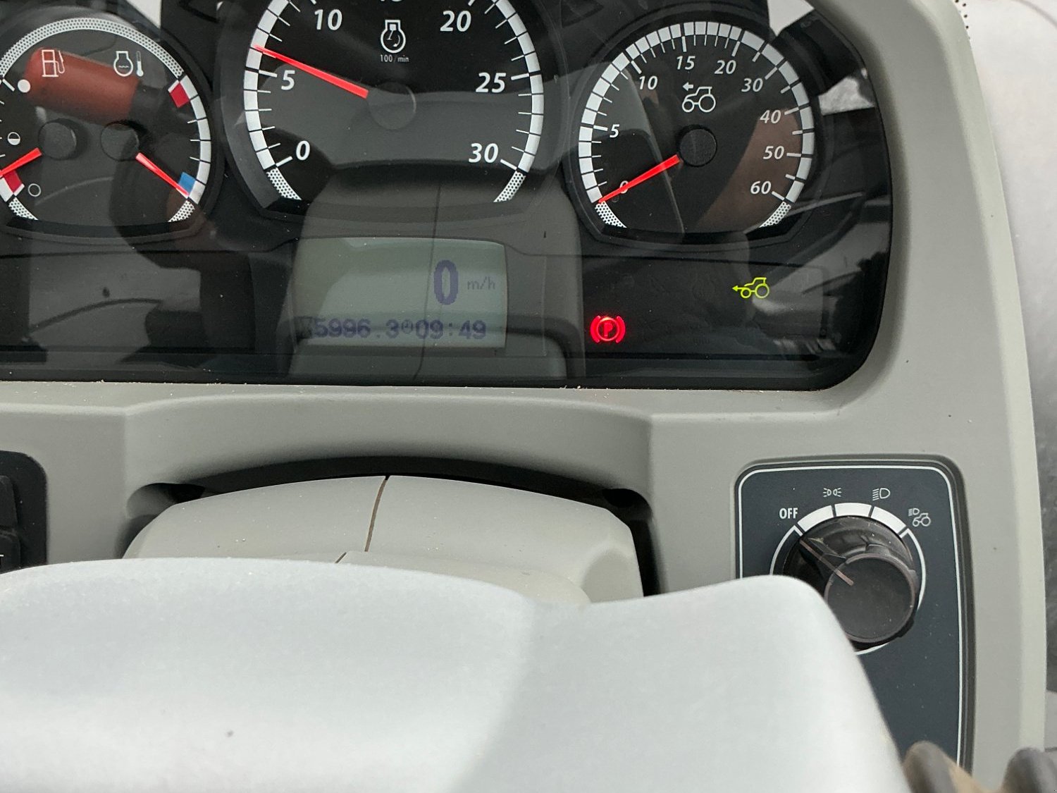 Traktor del tipo Valtra T214 D, Gebrauchtmaschine en Deggendorf (Imagen 11)