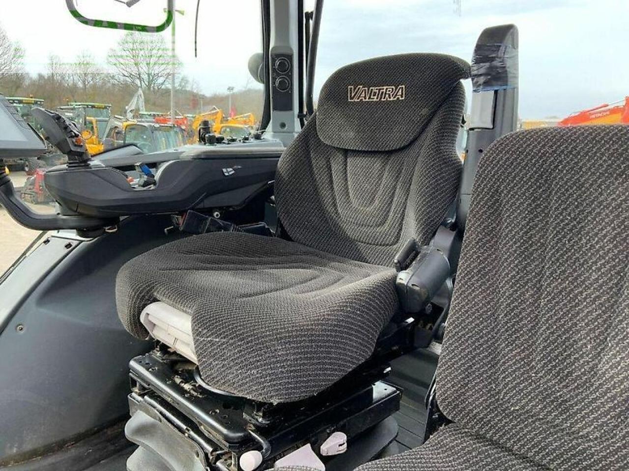 Traktor typu Valtra t214 direct tractor (st22267) Direct, Gebrauchtmaschine v SHAFTESBURY (Obrázek 19)