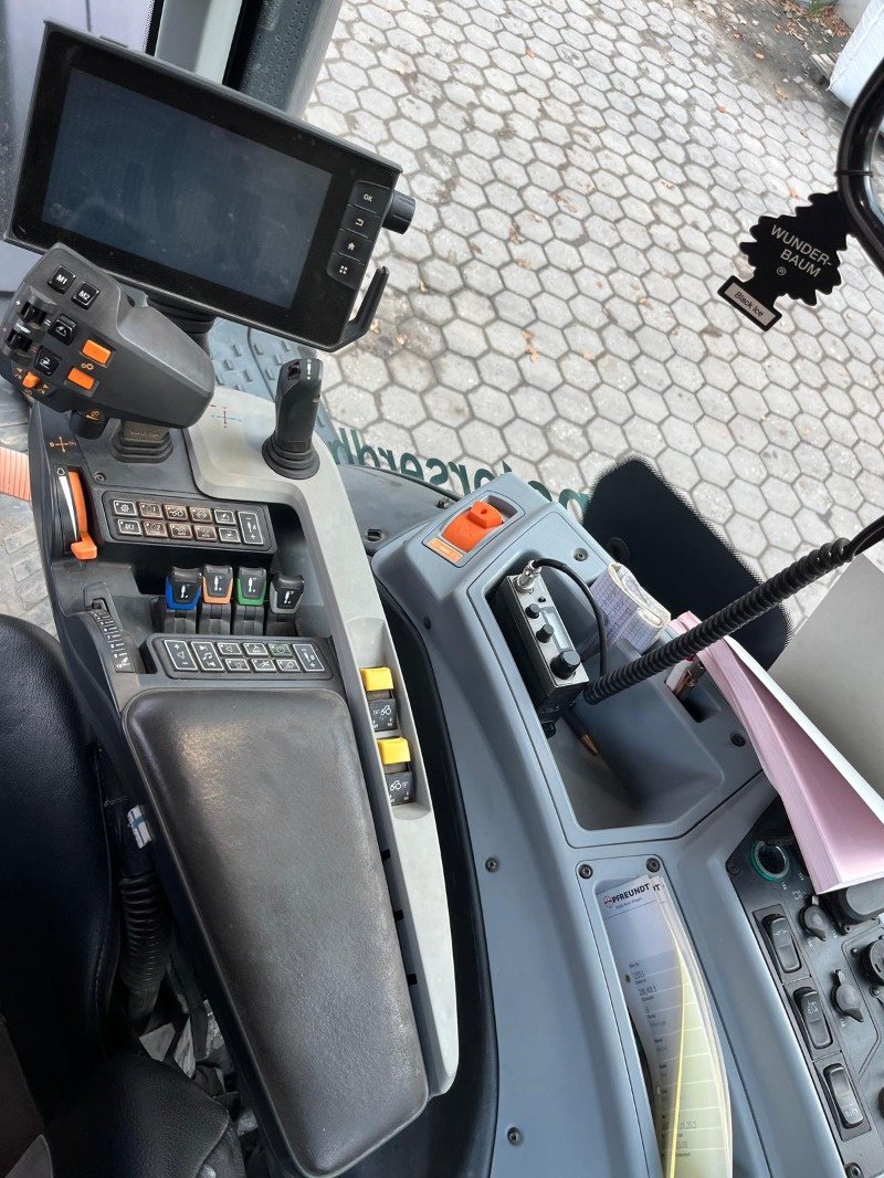 Traktor des Typs Valtra T214 Direct TwinTrac, Gebrauchtmaschine in Elmenhorst-Lanken (Bild 13)