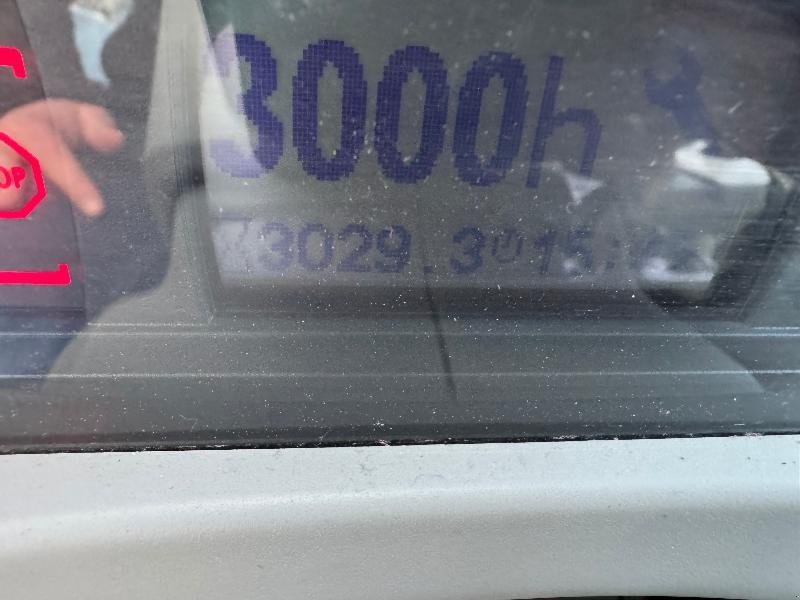 Traktor of the type Valtra T214 DIRECT, Gebrauchtmaschine in Richebourg (Picture 11)