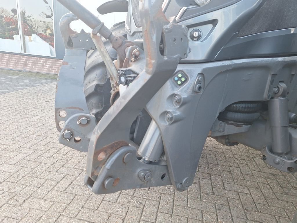 Traktor van het type Valtra T214 DIRECT, Gebrauchtmaschine in MARIENHEEM (Foto 8)