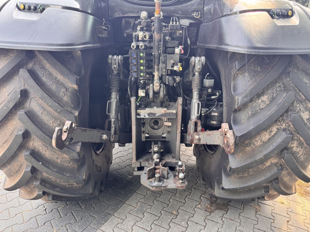 Traktor des Typs Valtra T214 Direct, Gebrauchtmaschine in Achterveld (Bild 8)