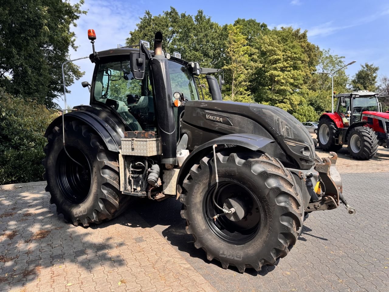 Traktor des Typs Valtra T214 Direct, Gebrauchtmaschine in Achterveld (Bild 2)