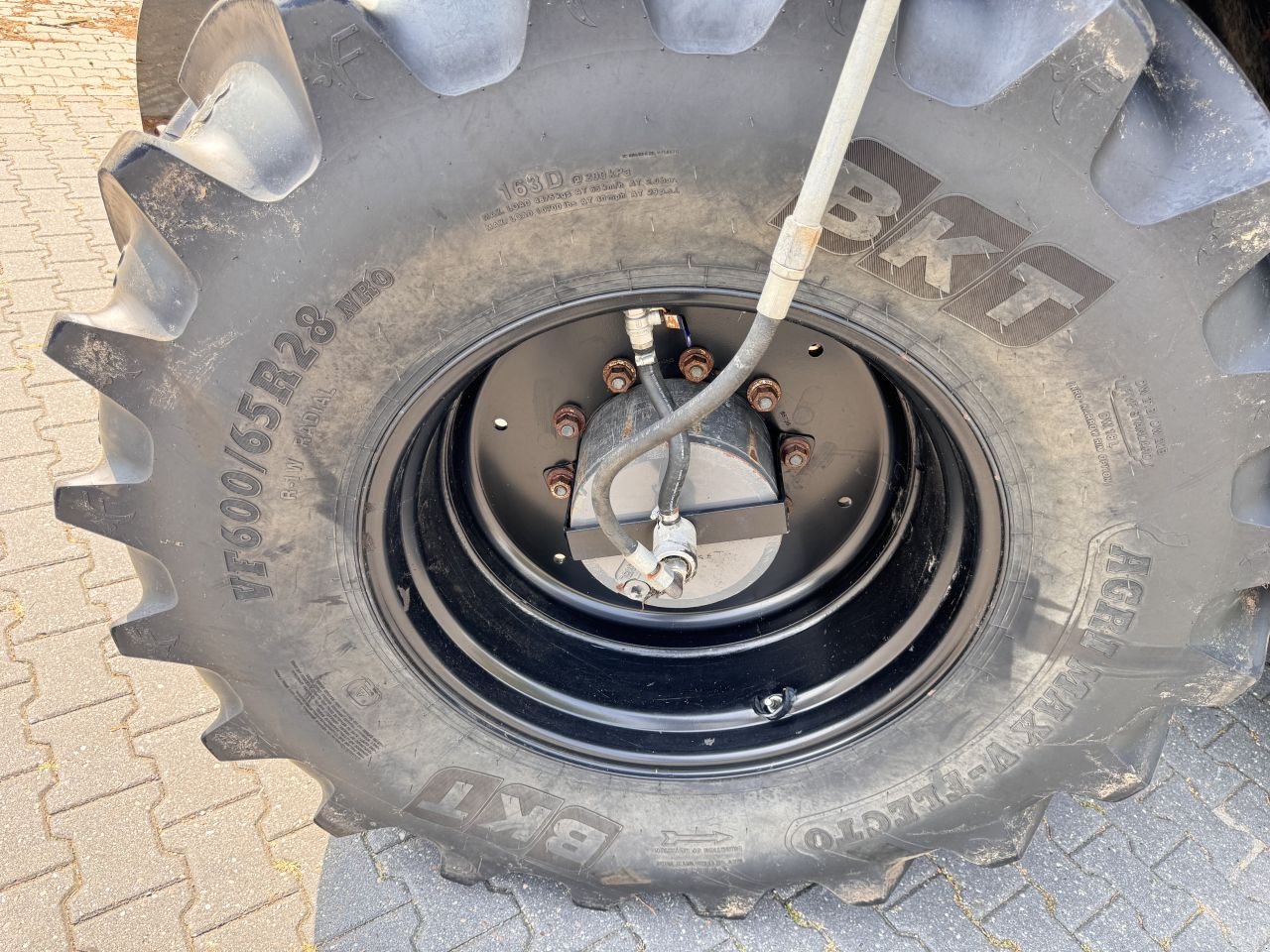 Traktor des Typs Valtra T214 Direct, Gebrauchtmaschine in Achterveld (Bild 5)