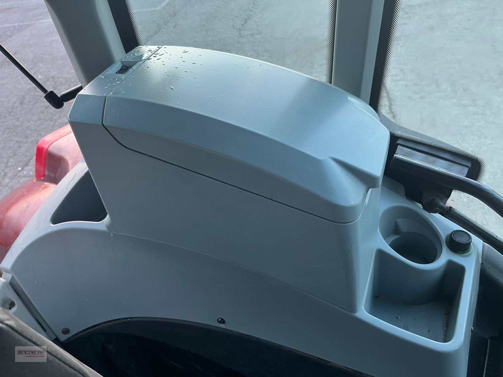 Traktor типа Valtra T214 Rückfahreinrichtung, Gebrauchtmaschine в Tuntenhausen (Фотография 21)