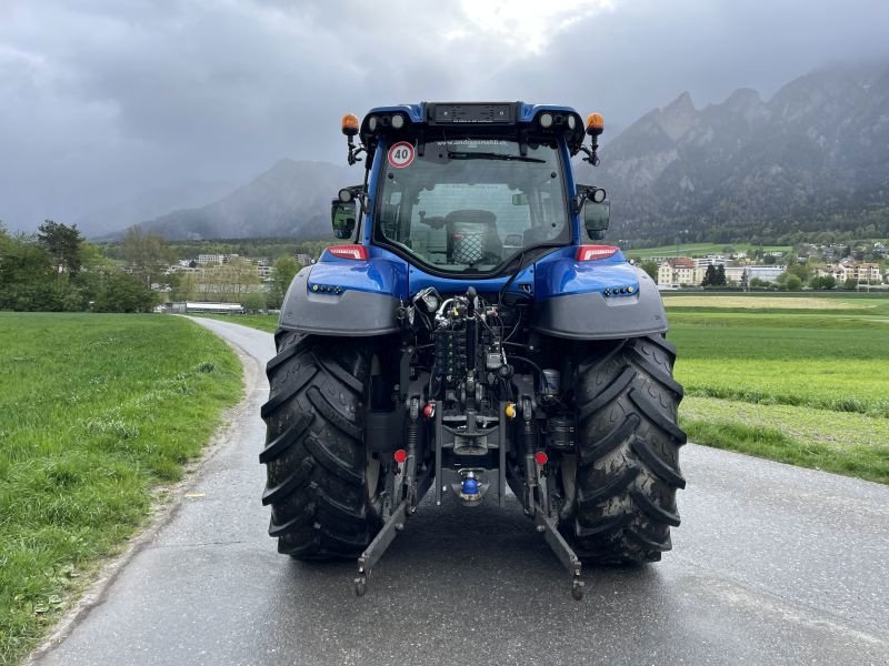 Traktor от тип Valtra T214 Traktor, Gebrauchtmaschine в Chur (Снимка 4)