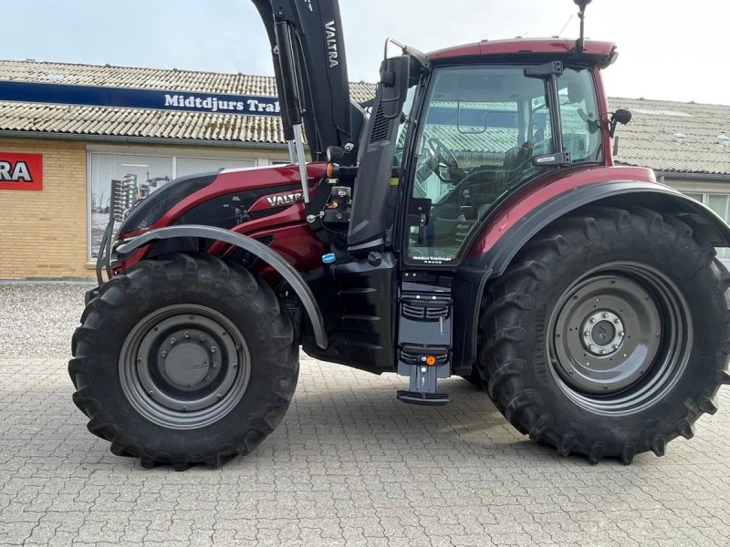 Traktor tipa Valtra T214 Versu SmartTouch, Gebrauchtmaschine u Nimtofte