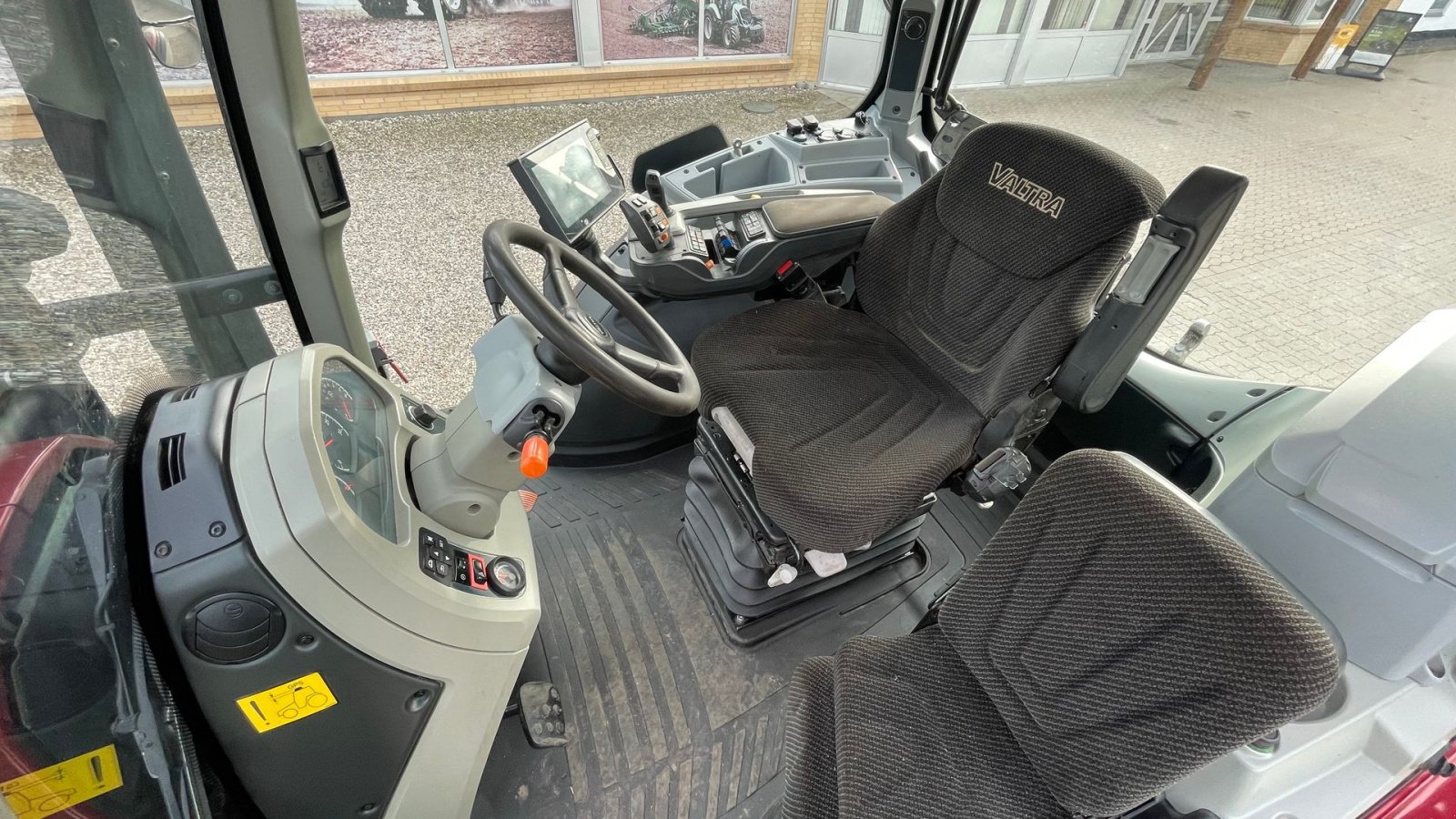 Traktor typu Valtra T214 Versu SmartTouch, Gebrauchtmaschine w Nimtofte (Zdjęcie 14)