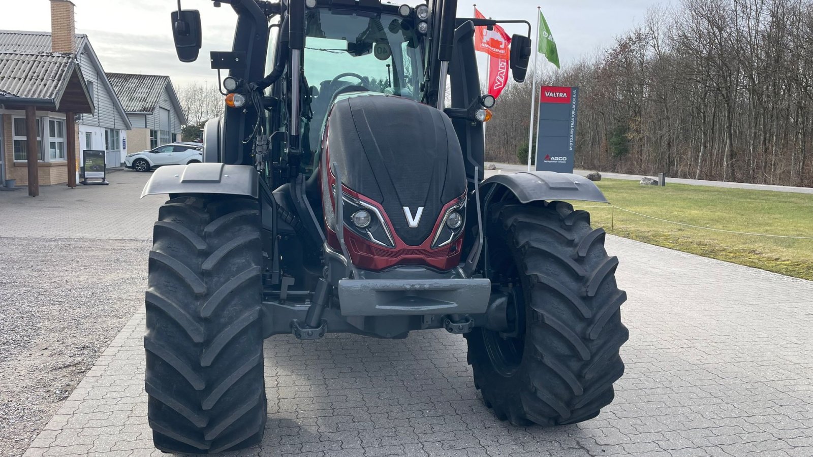 Traktor typu Valtra T214 Versu SmartTouch, Gebrauchtmaschine w Nimtofte (Zdjęcie 2)
