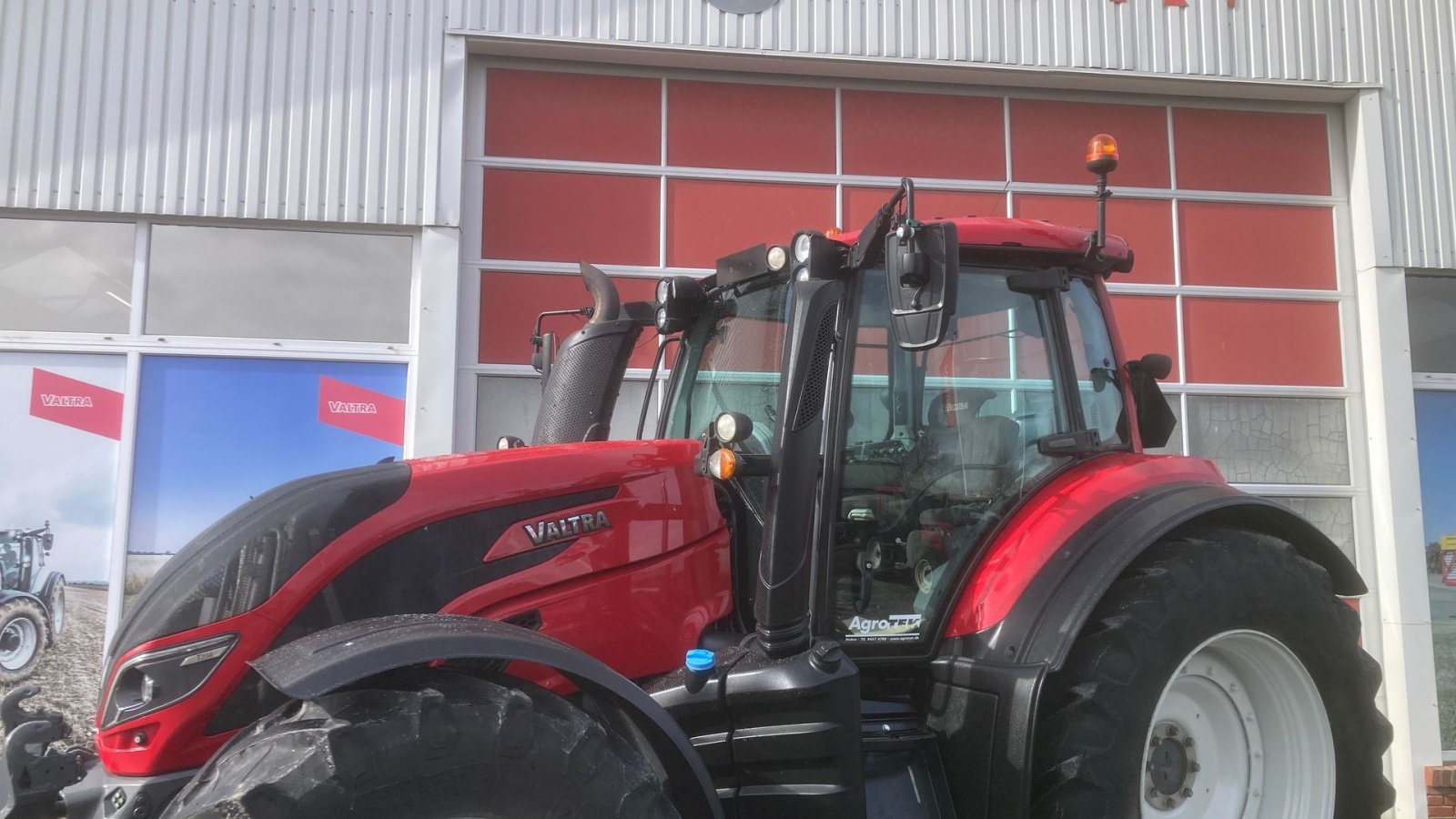 Traktor tipa Valtra T214 Versu Versu, Gebrauchtmaschine u Hobro (Slika 9)