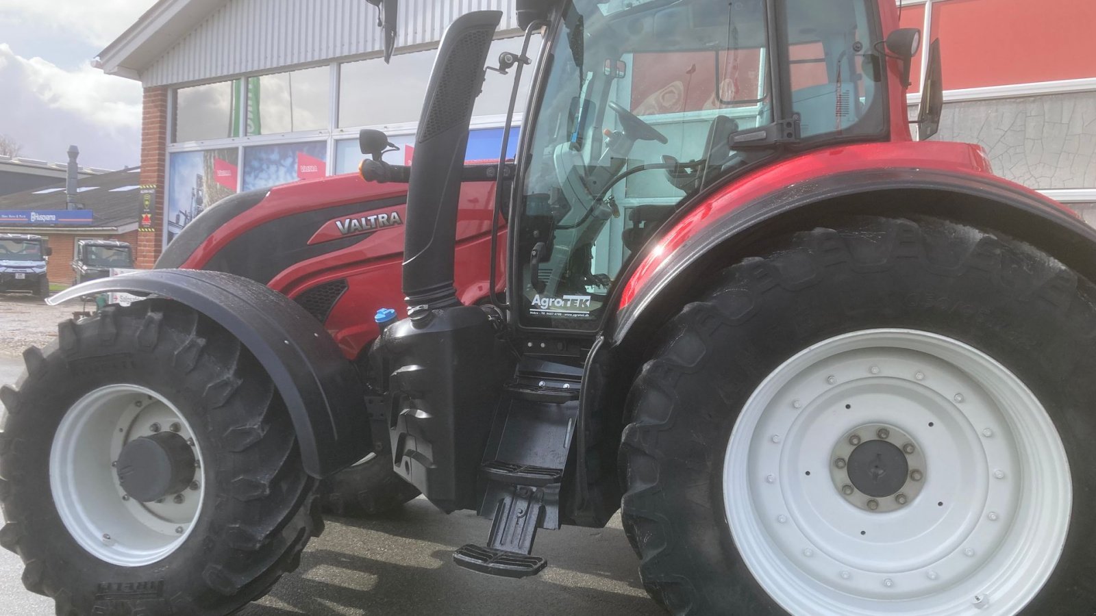 Traktor tipa Valtra T214 Versu Versu, Gebrauchtmaschine u Hobro (Slika 5)