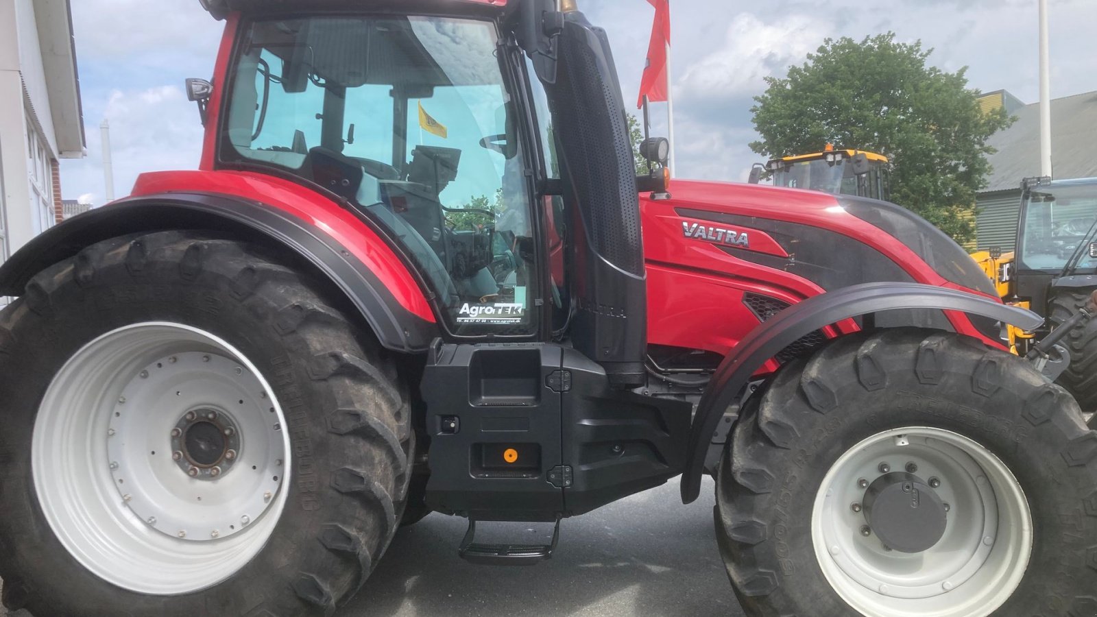 Traktor typu Valtra T214 Versu, Gebrauchtmaschine v Hobro (Obrázek 3)