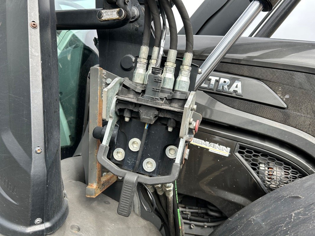 Traktor типа Valtra T214, Gebrauchtmaschine в Sittensen (Фотография 24)