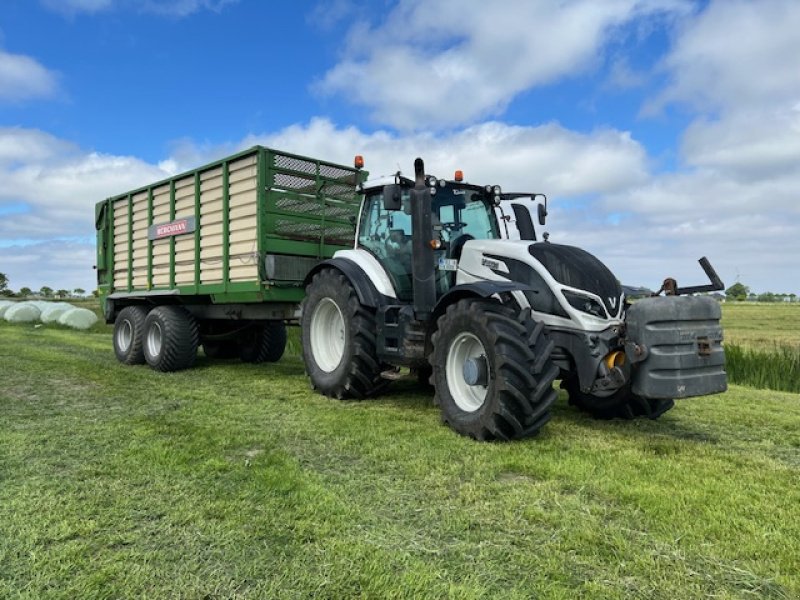 Traktor za tip Valtra T214, Gebrauchtmaschine u Wangerland (Slika 1)