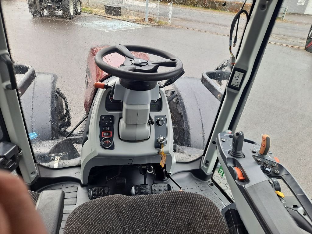 Traktor des Typs Valtra T214A, Gebrauchtmaschine in FLERS (Bild 4)