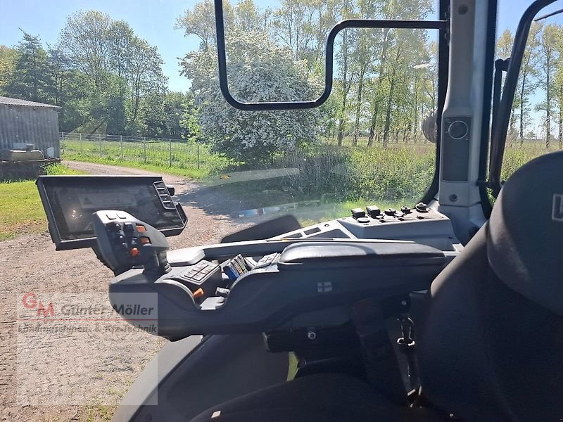 Traktor типа Valtra T214V, Gebrauchtmaschine в St. Michaelisdonn (Фотография 7)