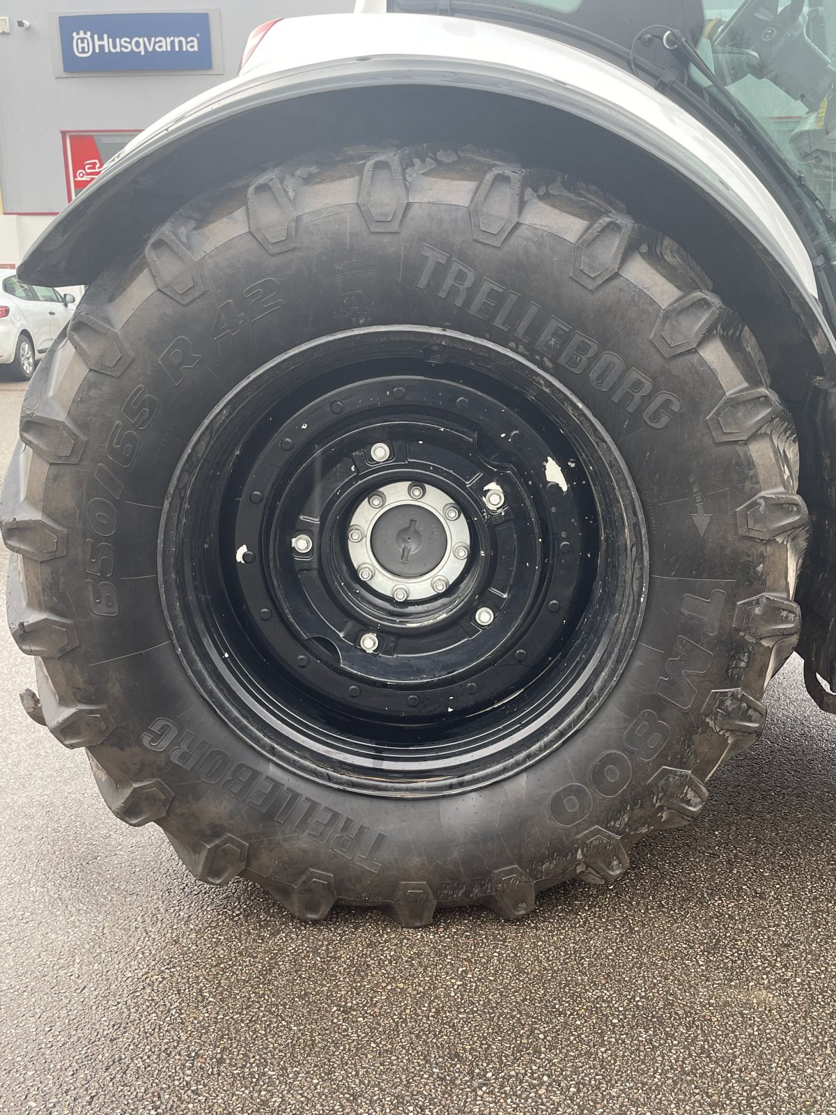 Traktor of the type Valtra T215 A, Gebrauchtmaschine in Neufchâtel-en-Bray (Picture 7)